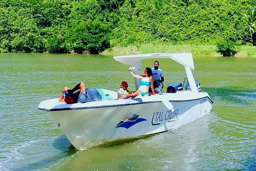 Alquiler de Embarcaciones - 32ft